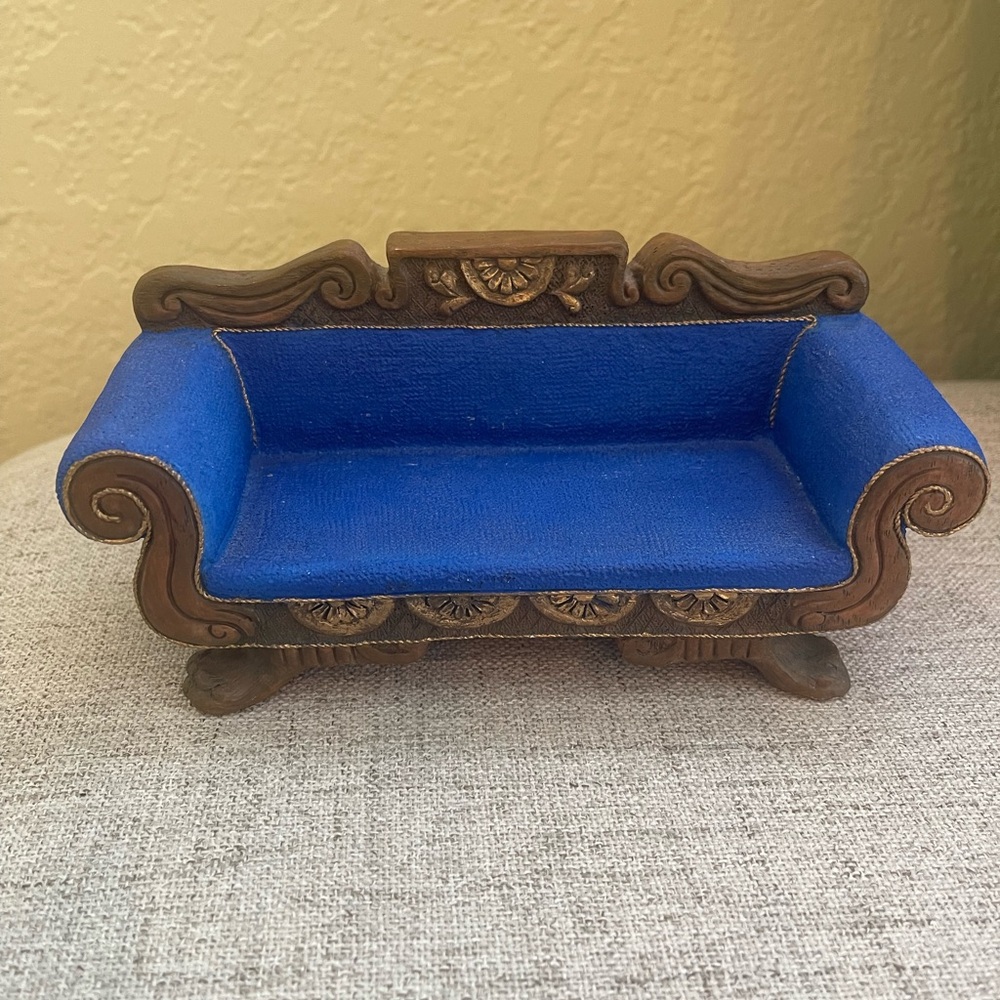 Blue Empire Sofa Couch Stone Critters Mini House United
Design Corp UDC 1997 HTF